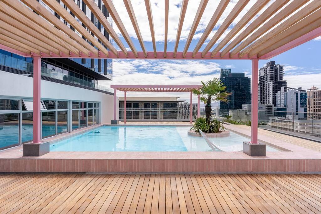 The Rose 107: Modern Corner Unit With Balcony ~ Apartment Cape Town