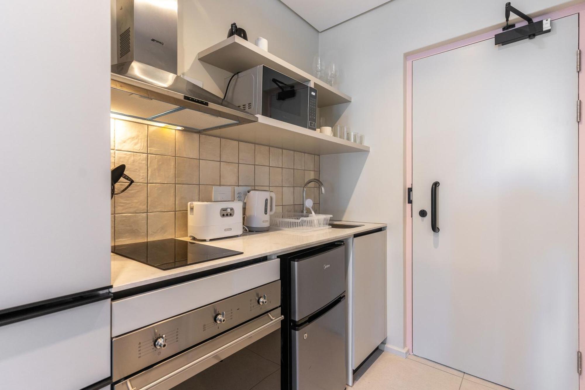 Apartment The Rose 107: Modern Corner Unit With Balcony ~ *